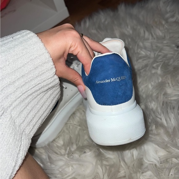 Alexander McQueen oversized sneakers ‘Paris blue’ size 8 womans. Brand new - Picture 2 of 2